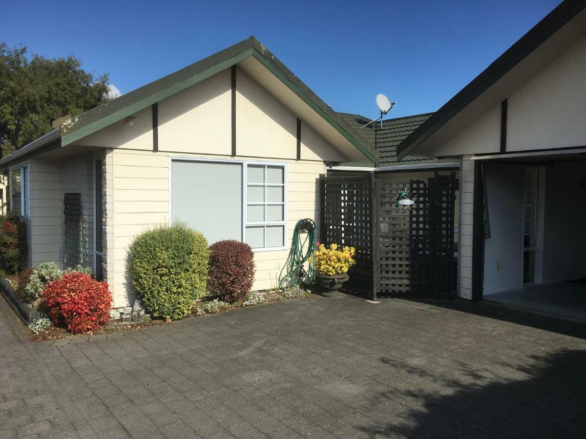 Tui House Vila Taupo Exterior foto